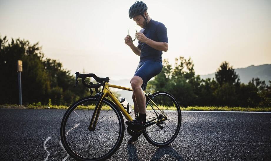 Wybór idealnych męskich spodenek rowerowych na długie trasy kolarskie