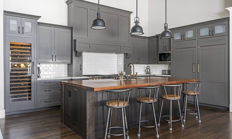 Jak personalizować wyposażenie w kuchniach na wymiarze?