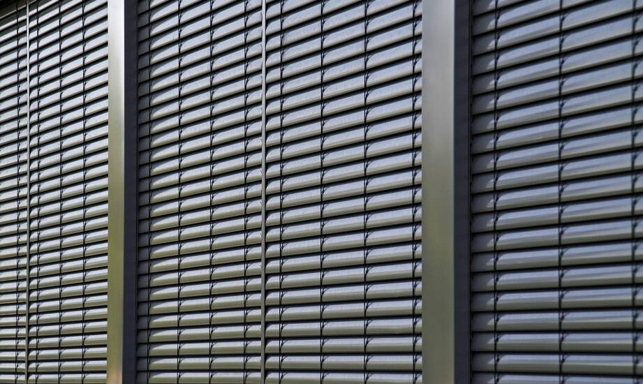 Bezpieczeństwo i estetyka: wybór antywłamaniowych rolet do domu