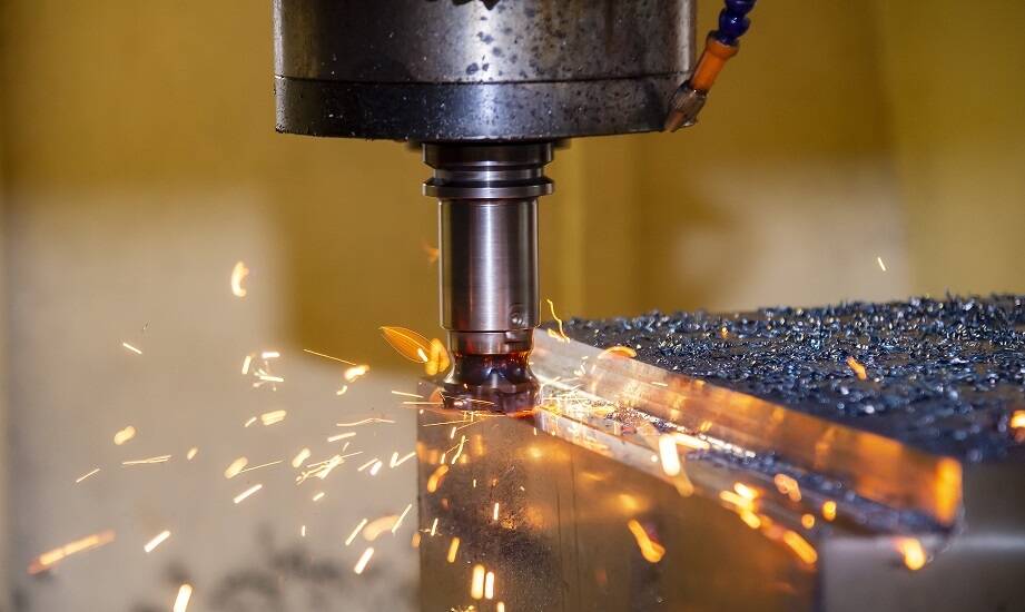 Jak toczenie dużych gabarytów wpływa na efektywność produkcji w przemyśle?