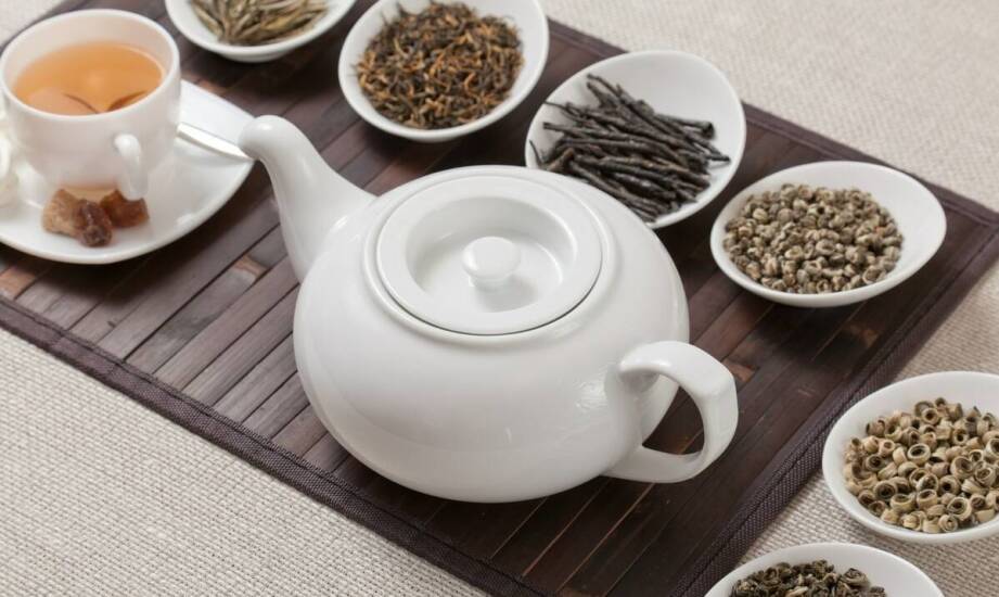 Elegancja i funkcjonalność w porcelanowych do herbaty zaparzaczach