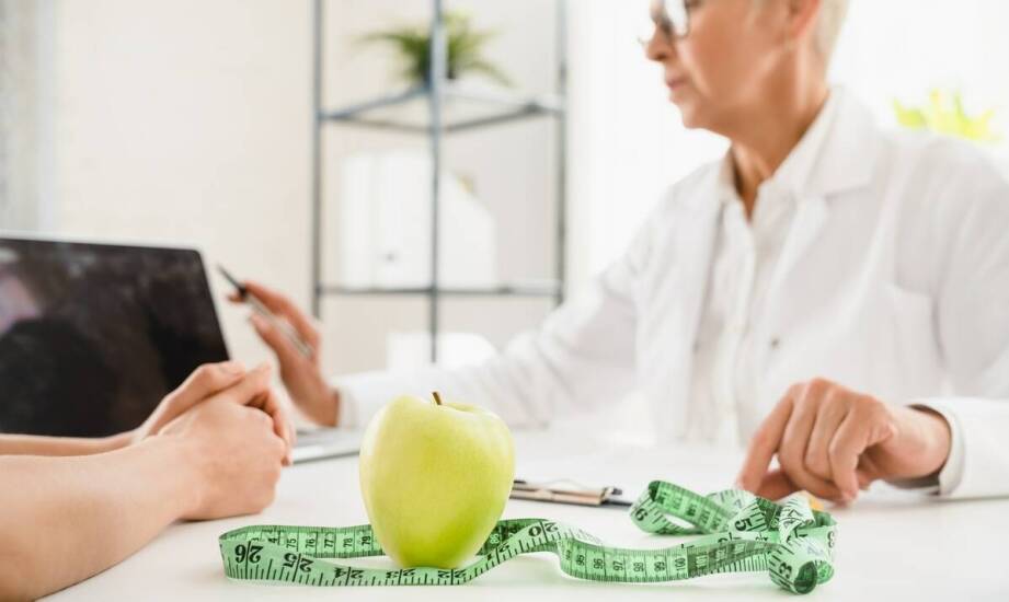 Odchudzanie a zdrowie psychiczne: jak rzeszowska poradnia dietetyczna wspiera klientów?