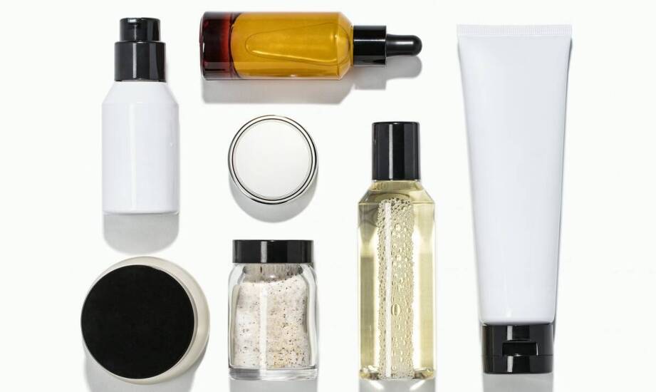 Pielęgnujące dodatki w płynach do dezynfekcji rąk – czy warto?