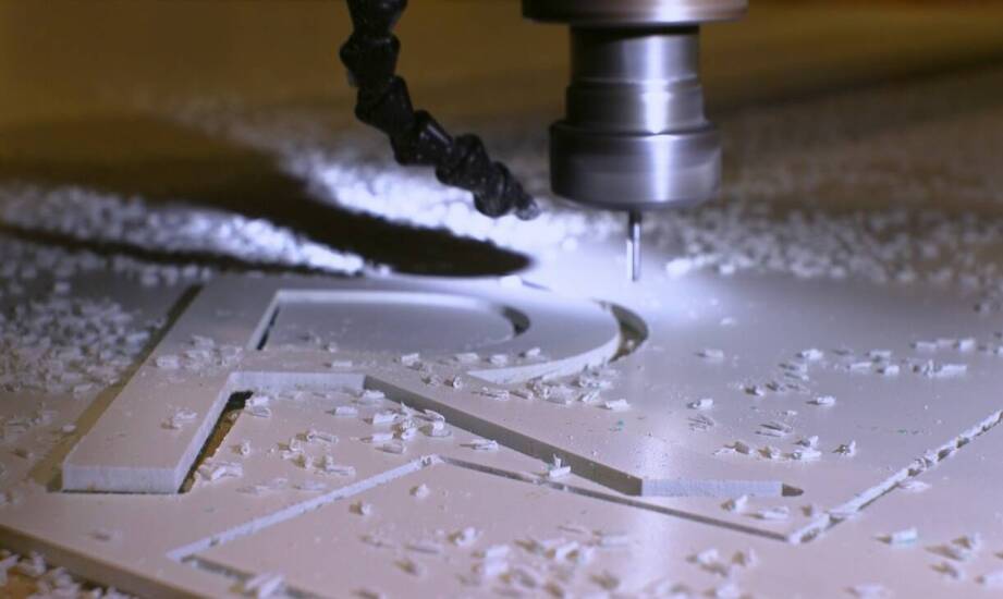 Kluczowe aspekty projektowania maszyn CNC do obróbki kamienia.