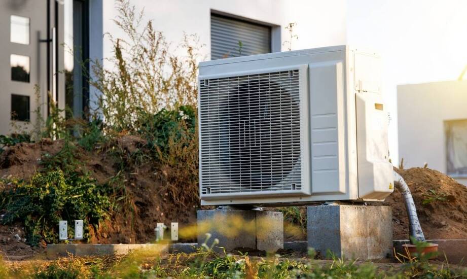 Tanie pompy ciepła a cieplny komfort – jak zapewnić optymalne warunki w domu?