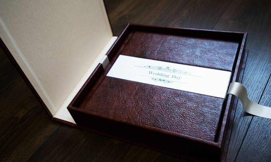 Kryształowe wspomnienia z okazji ślubu rocznicy – jak wybrać najlepszy projekt?