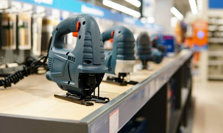 Jakie tanie używane elektronarzędzia są niezbędne w każdym warsztacie?