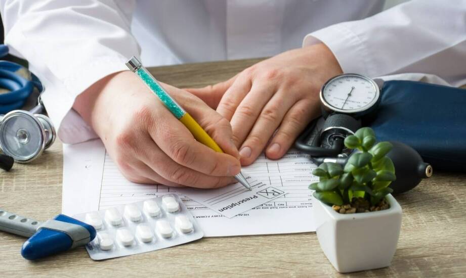 Jakie są pierwsze objawy prostej moczówki u dorosłych?