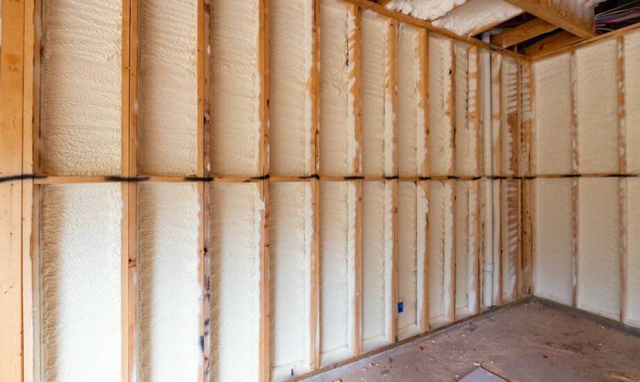 Zastosowanie otwartokomórkowej pianki w izolacji poddaszy