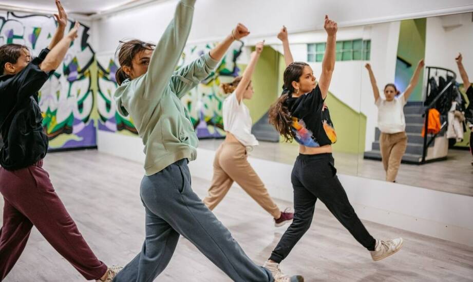 Dlaczego taneczny obóz to idealna przestrzeń do rozwijania tanecznych pasji?