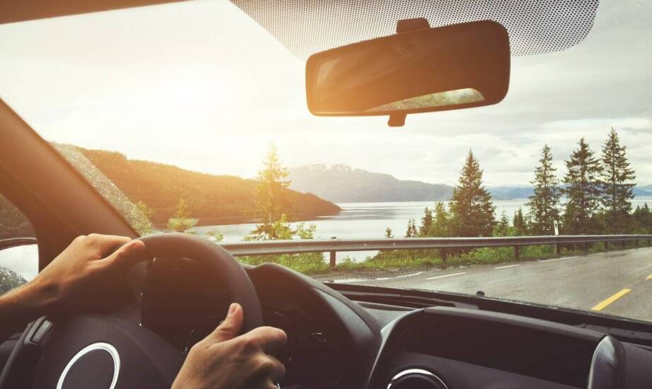 Dlaczego samochodowe zawieszki z logo są tak popularne wśród przedsiębiorców?