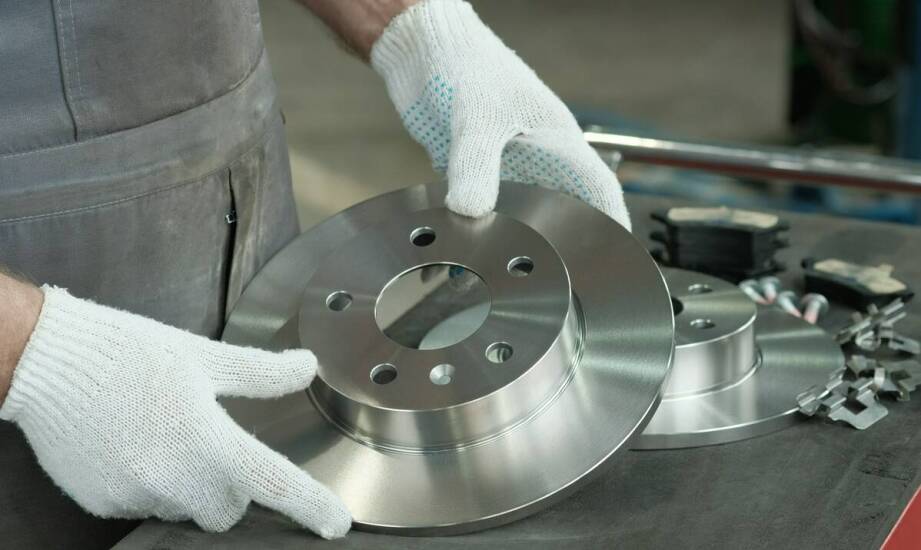 Nowe czy używane klocki hamulcowe do Renault?