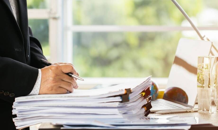 Kluczowe elementy pracowniczej dokumentacji w kontekście przepisów ZUS