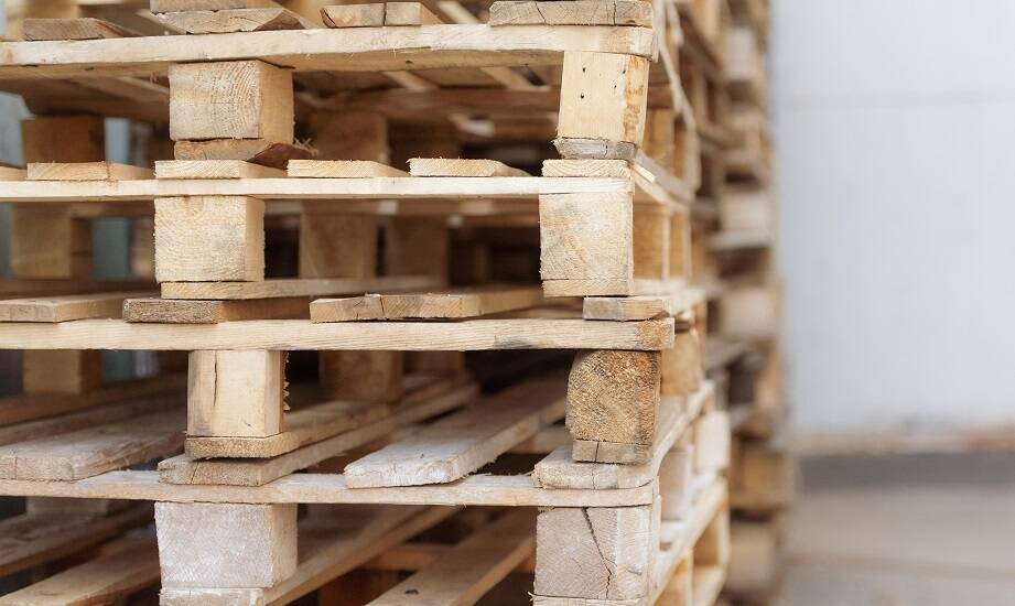 Jak drewniane palety wspierają ekologiczne praktyki biznesowe?