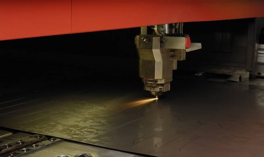 Jakie są główne zastosowania technologii laserowego cięcia w przemyśle metalowym?