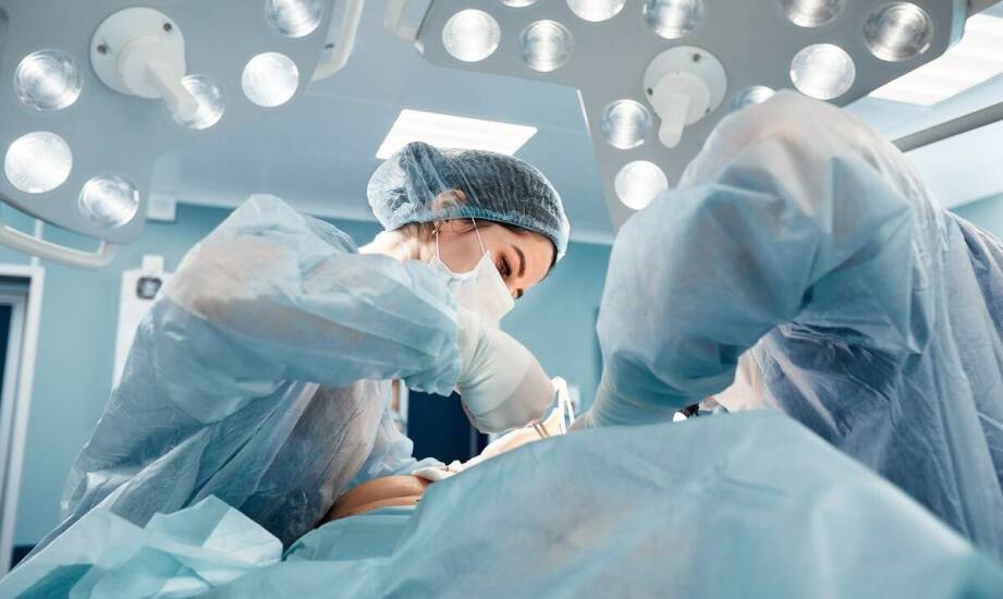 Jak chirurgia wspiera leczenie pacjentów z nowotworami układu pokarmowego?