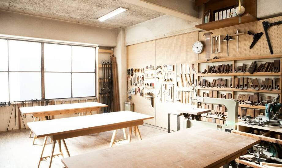 Wybór odpowiednich narzędzi budowlanych do profesjonalnego wyposażenia warsztatu