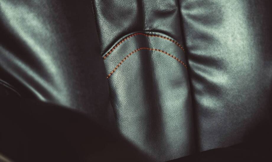 Bezpieczeństwo motocyklisty: jak wybrać odpowiedni zamek do kurtki?