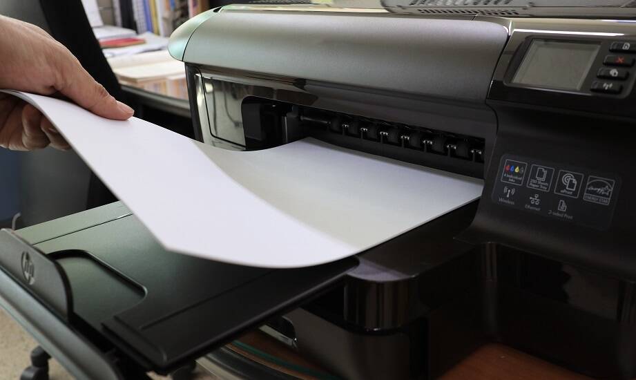 Jak zaoszczędzić na papierze ksero w ramach zrównoważonej polityki rozwoju firmy?