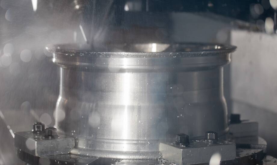 Innowacyjne zastosowania rotomouldingu w produkcji urządzeń do odnawialnej energii