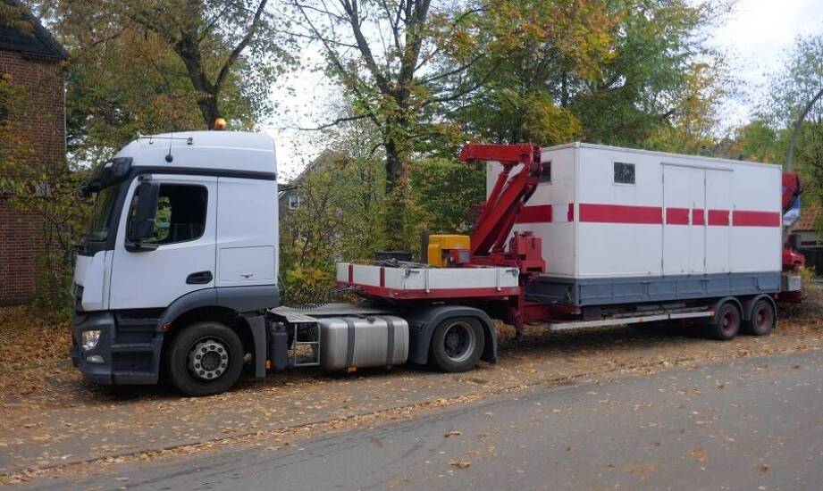 Kontenery sanitarne z prysznicem: praktyczne rozwiązanie dla organizatorów wydarzeń.