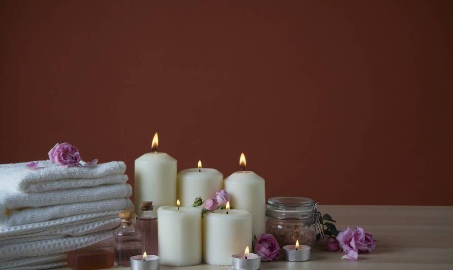 Jak szklane świece mogą wzbogacić wystrój wnętrz butikowych hoteli?