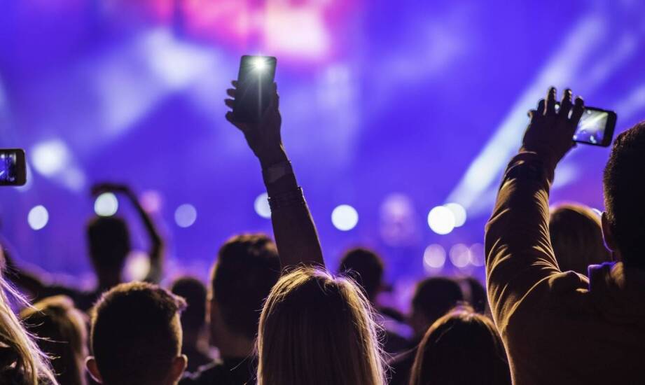 Jak nasz klub zmienia się podczas koncertów na żywo?