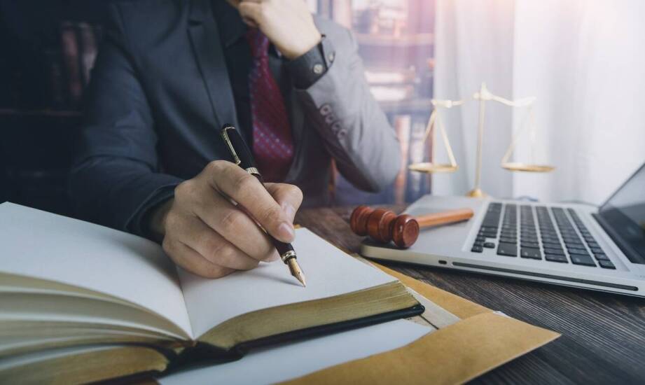 Adwokaci a prawo cywilne – jakie usługi oferują indywidualnym klientom?
