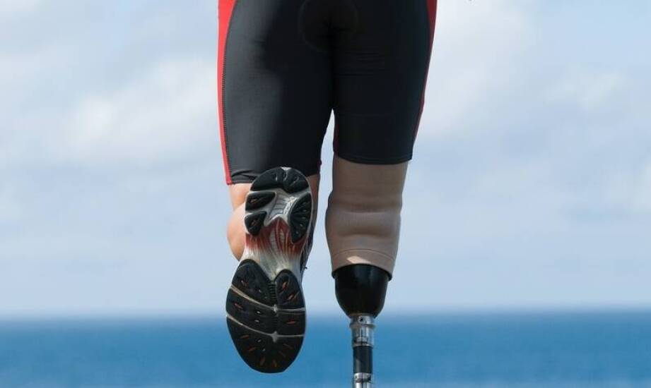 Nowe możliwości dla użytkowników dzięki bionicznym protezom podudzia.