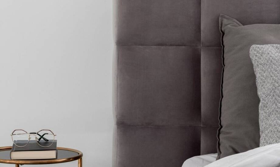 Regulowane łóżka z zagłówkiem: komfort i funkcjonalność w sypialni