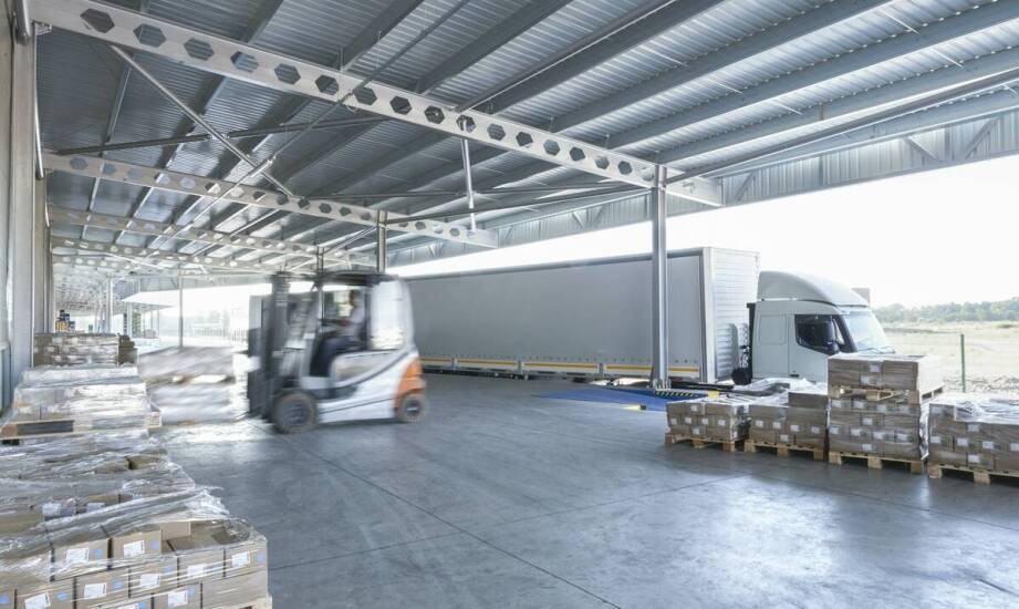 Kluczowy element infrastruktury logistycznej to doki przeładunkowe.