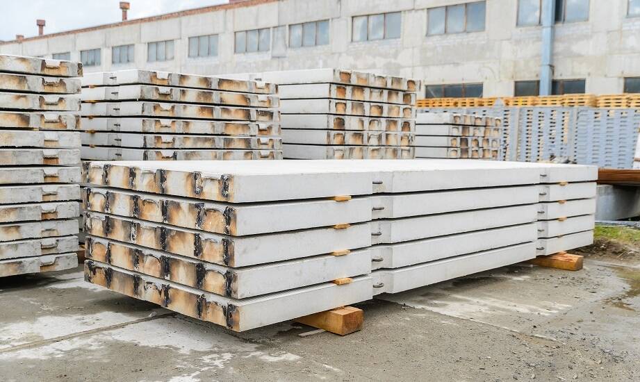 Żelbetowe płyty fundamentowe: klucz do stabilnych i energooszczędnych konstrukcji