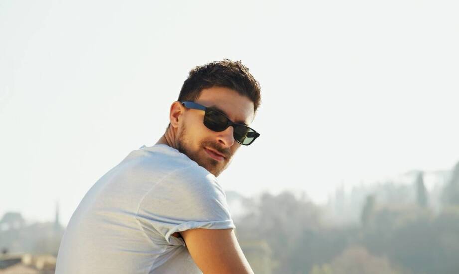 Jakie są najlepsze rozwiązania dla osób noszących korekcyjne i przeciwsłoneczne okulary?