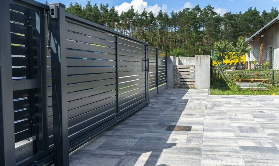 Innowacyjne elektryczne napędy do bram – co warto wiedzieć?