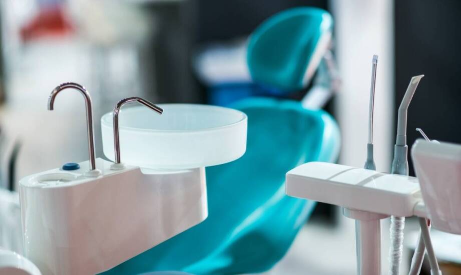 Implantologia a odbudowa zębów – jakie są stosowane nowoczesne metody?