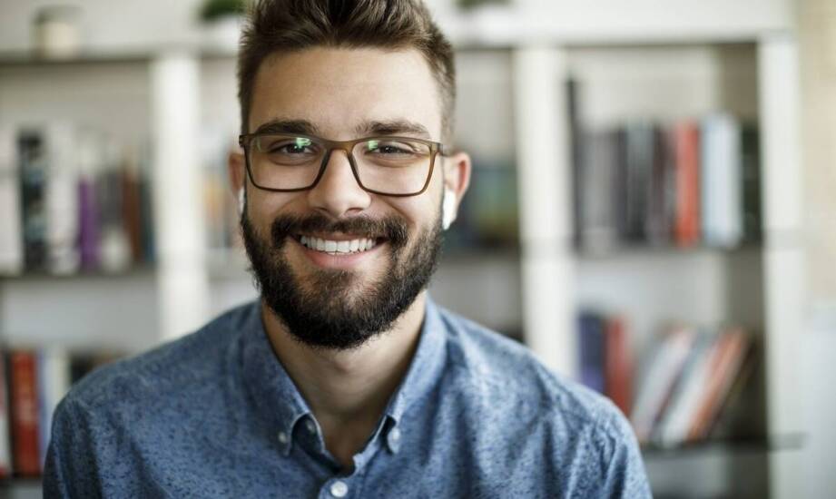 Jak męskie cięcie może odmienić wygląd i styl u mężczyzny?