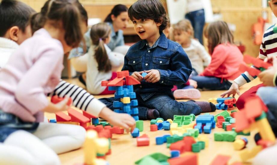 Rozwój społeczny dzieci w przedszkolu w Woli Zachariaszowskiej: Kluczowe metody i podejścia