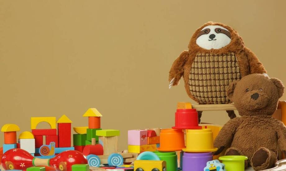 Dźwiękowe zabawki a bezpieczeństwo: jakie normy powinny spełniać