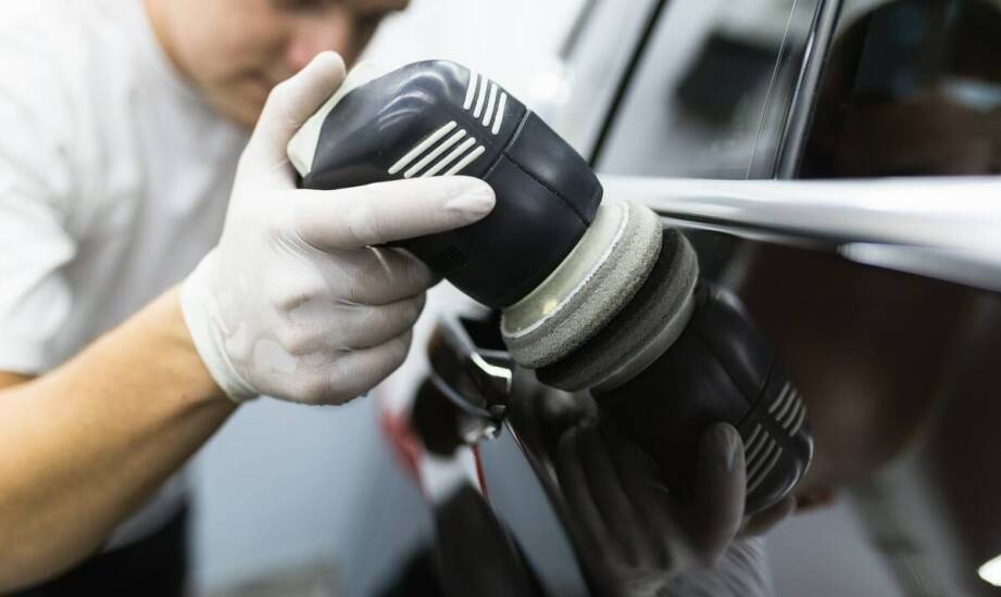 Zalety wyboru drutowej metody przy usuwaniu wgnieceń