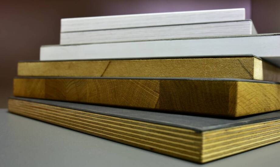 Wpływ użytych materiałów w biurowych meblach na ich trwałość