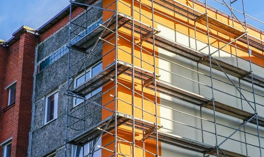 Przewaga fasadowych rusztowań w pracach elewacyjnych