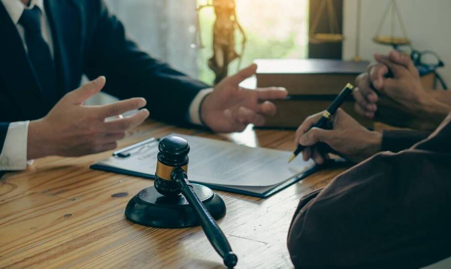 Jak uniknąć rodzinnych konfliktów w sprawach spadkowych dzięki prawnemu wsparciu?