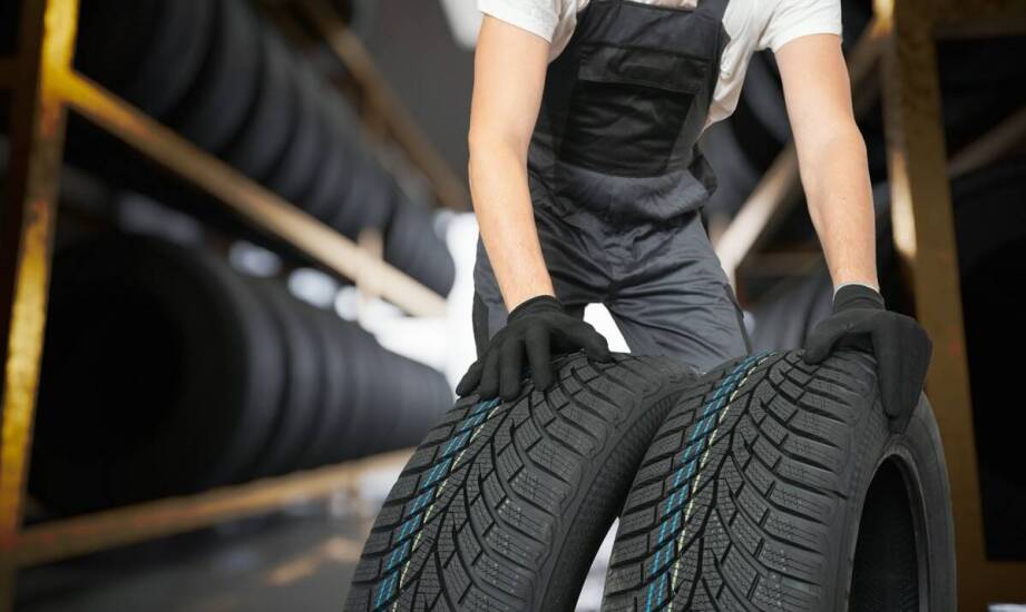 Dlaczego warto zlecić nam transport i odbiór opon?