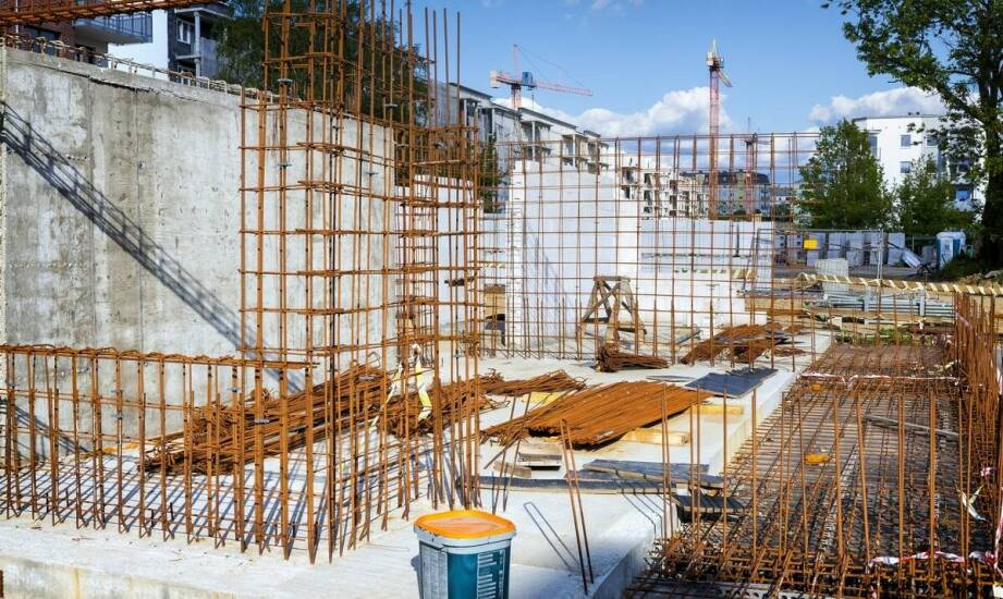 Dlaczego beton z betoniarni w Warszawie Wawer jest idealny do fundamentów?