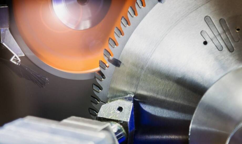 Wpływ precyzyjnego szlifowania na jakość regeneracji tarczy sprzęgła.