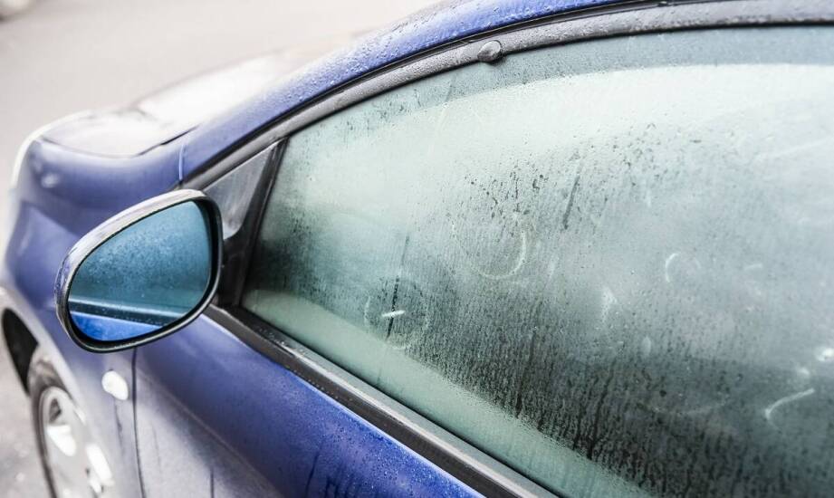 Jakie cechy wyróżniają ogrzewane szyby samochodowe?