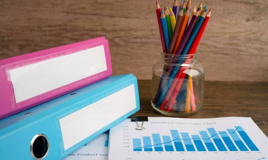 Personalizacja jako kluczowy element strategii marketingowej z użyciem teczek.