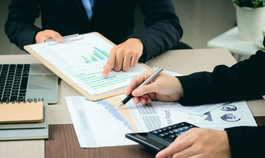 Doradztwo przy zakładaniu firmy: jakie usługi oferuje rachunkowe biuro?