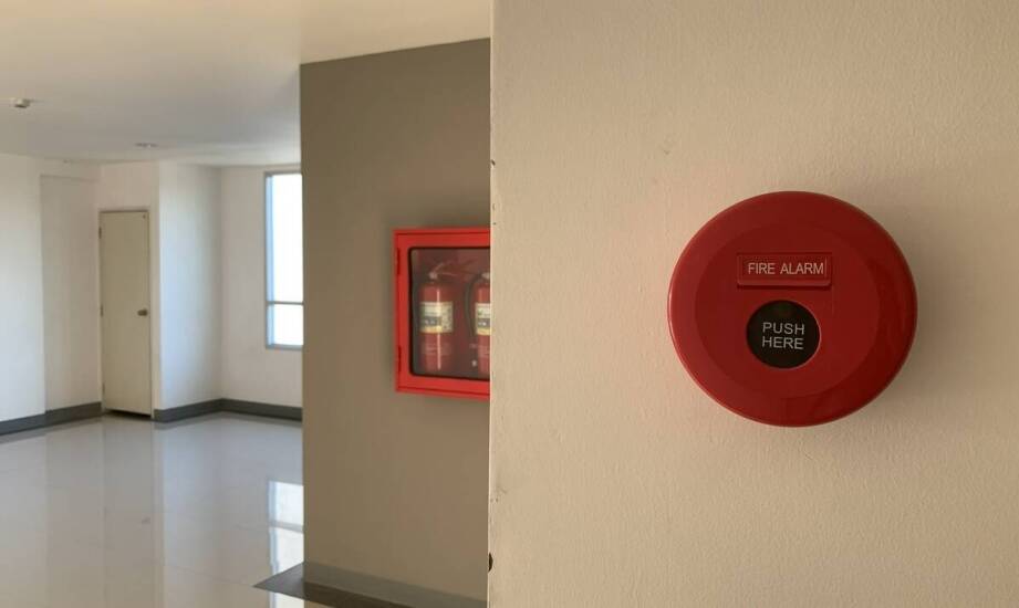 Kluczowe elementy skutecznego serwisu instalacji przeciwpożarowych w Twoim obiekcie.