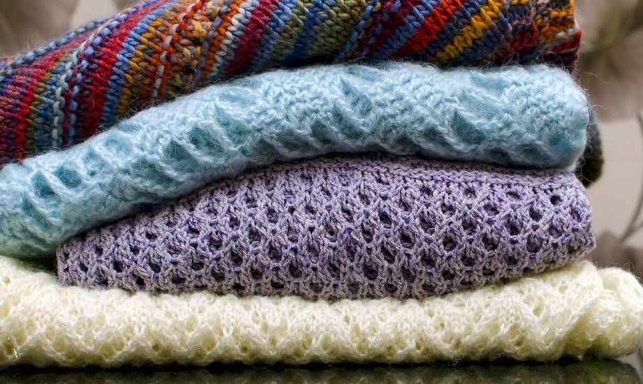 Zróżnicowanie kolorystyczne ażurowych koronek w ofercie producenta